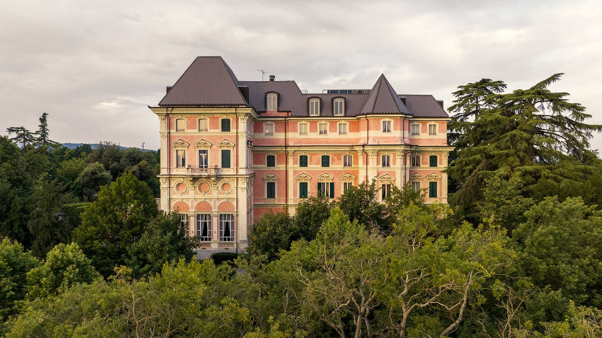 Villa Pomela: un viaggio tra storia, arte, musica e ospitalità